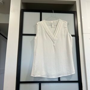 Elegant White Sleeveless Blouse
